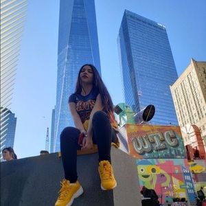 Meet your Posher, Vanessa